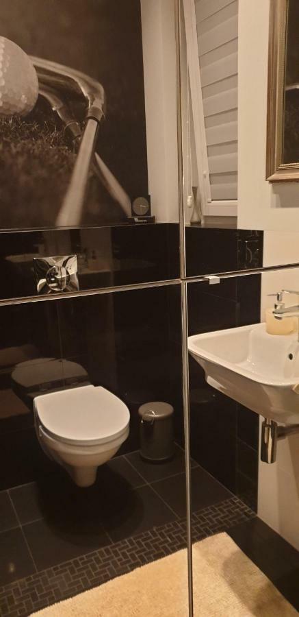 Apartgolf Sobienie Krolewskie Sobienie Szlacheckie Екстер'єр фото