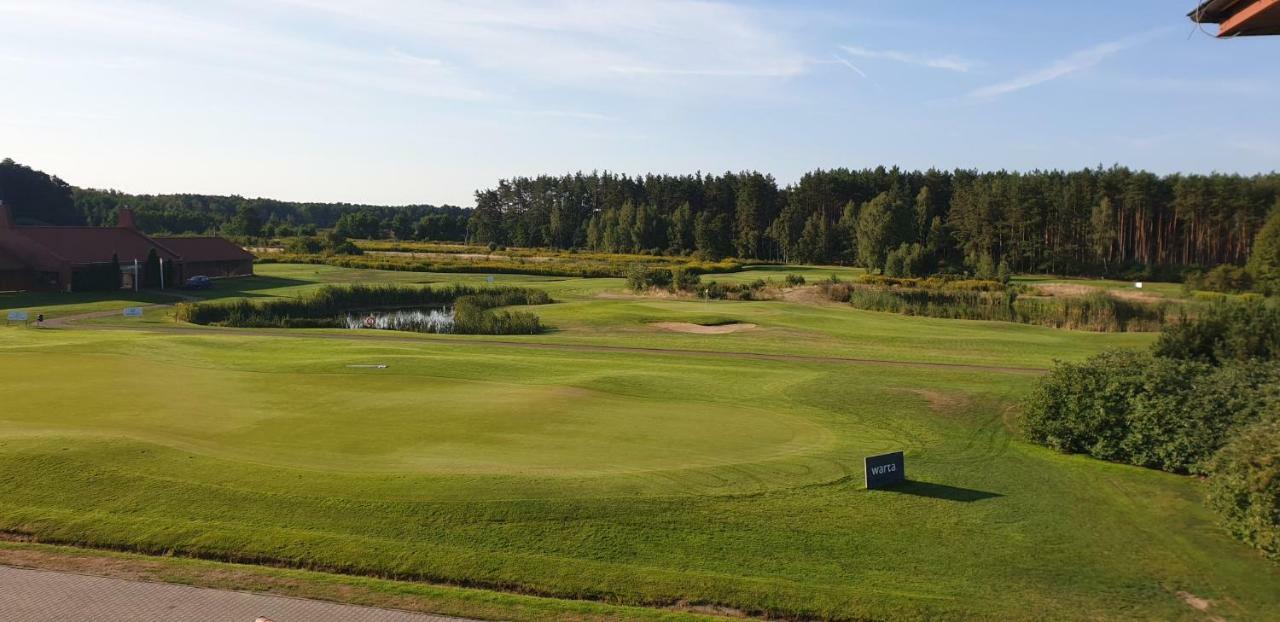 Apartgolf Sobienie Krolewskie Sobienie Szlacheckie Екстер'єр фото